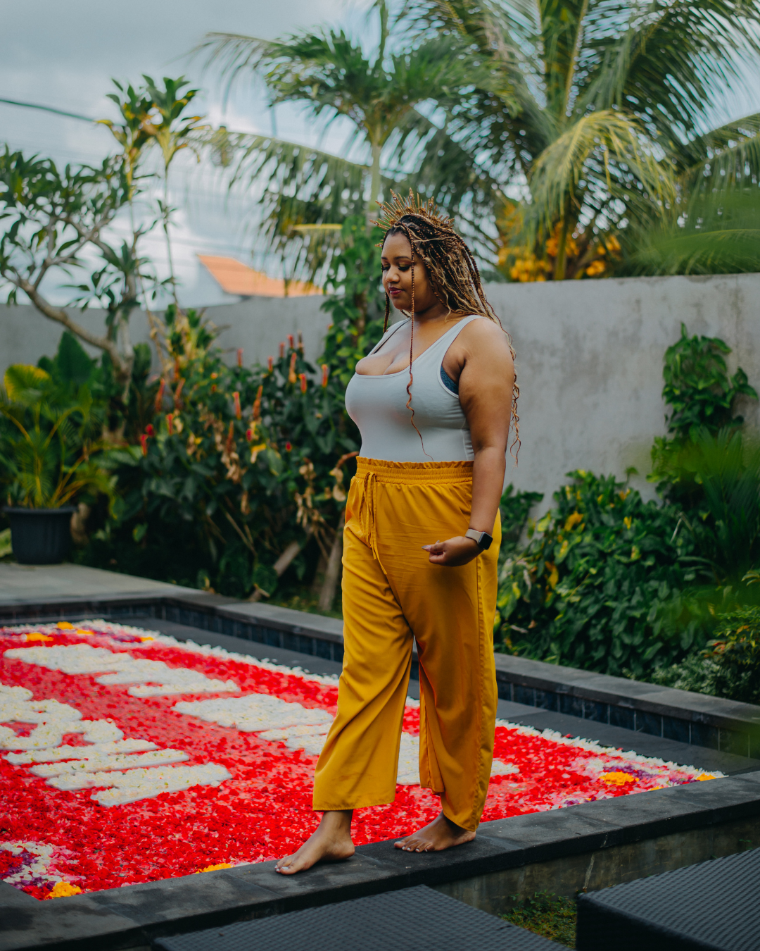 Flower Pool Bali: Personalized Pool Decoration Size